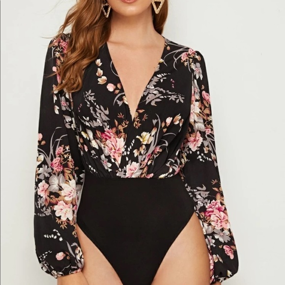 Floral print V neck bodysuit LAST FEW - Picture 1 of 5